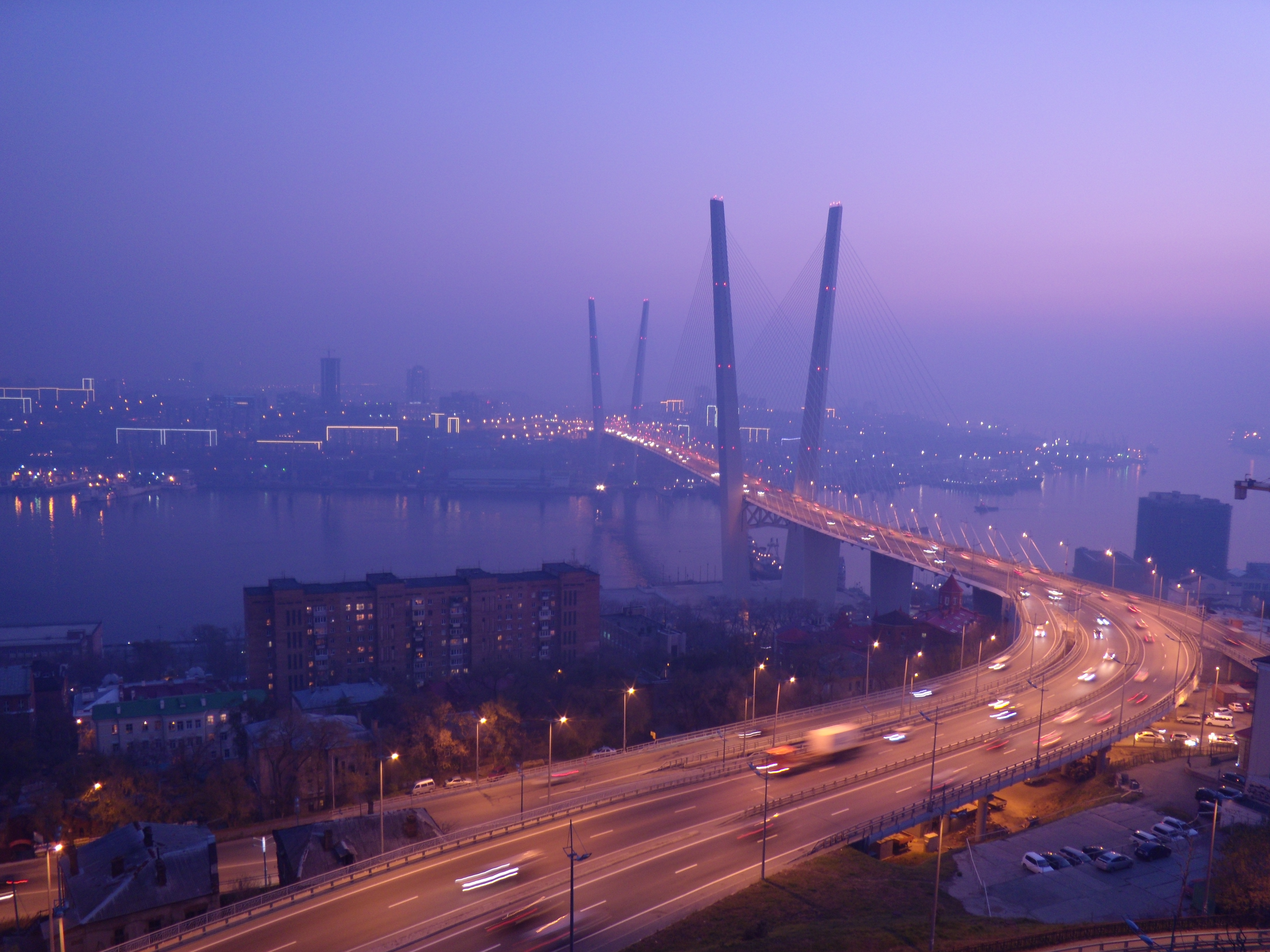 Рассвет во владивостоке. Вантовый мост Владивосток. Владивосток рассвет. Золотой мост Владивосток. Владивосток Эстетика мост.